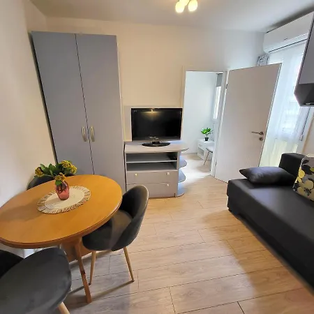 Mali U Centru Apartmán *