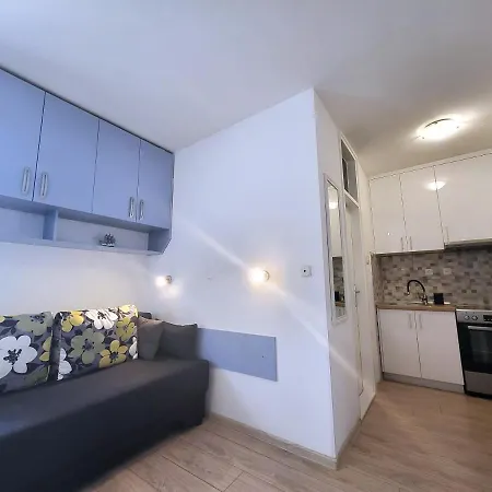 Mali U Centru Apartmán Makarská