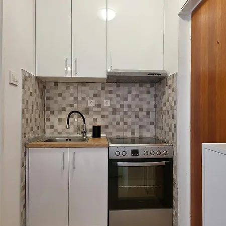 Mali U Centru * Makarská