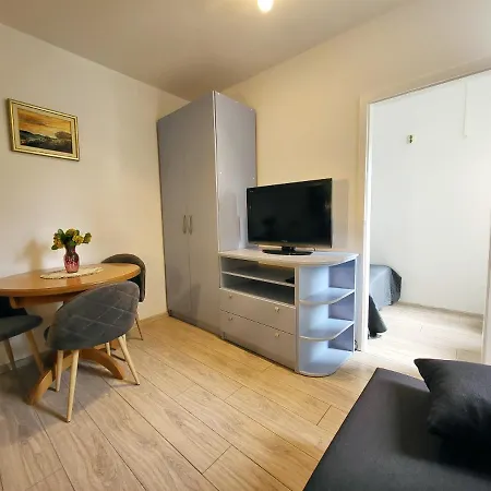 Mali U Centru Apartmán Makarská